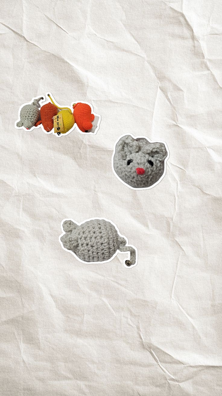 اسباب بازی بافتنی زنگوله دار موش کوچک