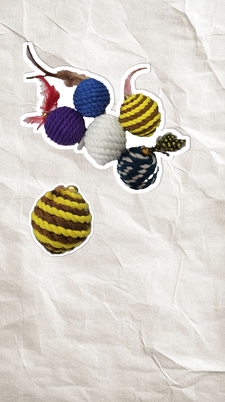 اسباب بازی توپ صدا دار و پر دار گرد