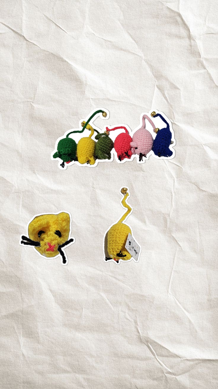 اسباب بازی بافتنی زنگوله دار موش خیلی کوچک